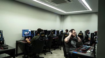 game gian lận Debet